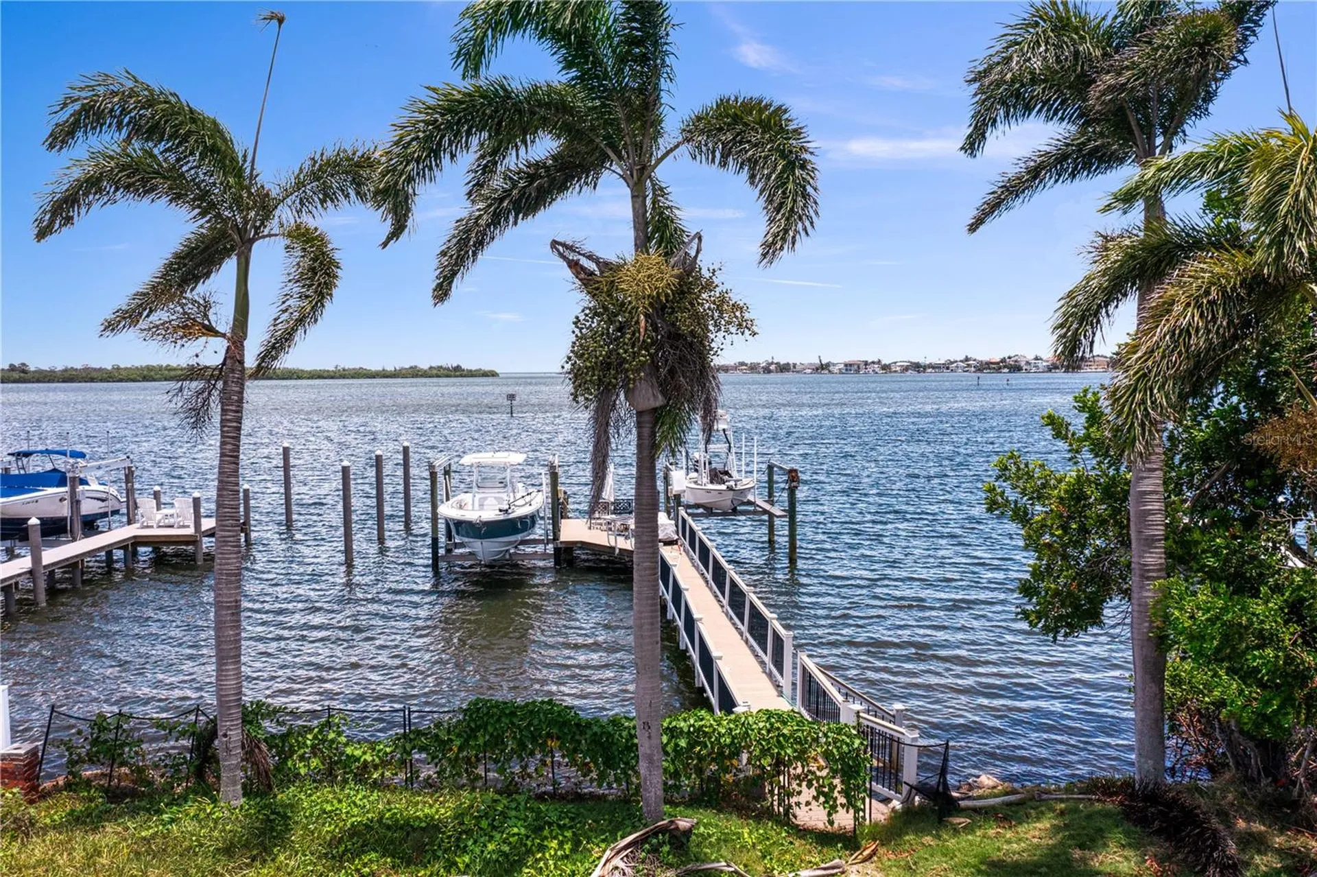 6527 Bayou Grande Blvd NE St Petersburg FL 33702
