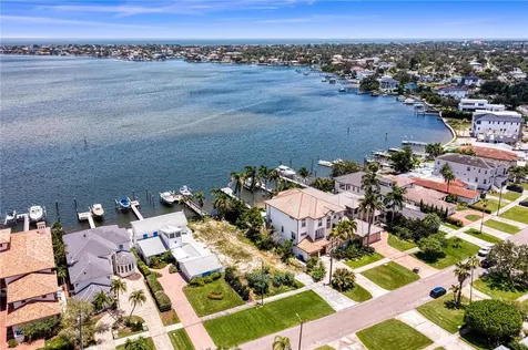 6527 Bayou Grande Blvd NE St Petersburg FL 33702