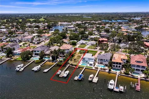 6527 Bayou Grande Blvd NE St Petersburg FL 33702