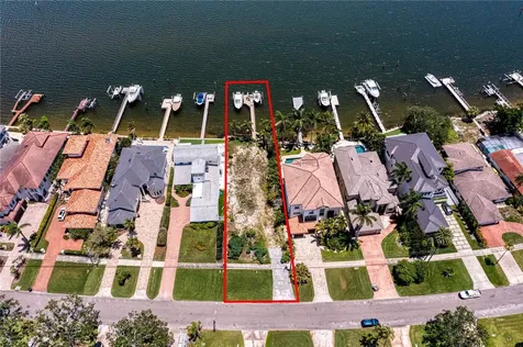 6527 Bayou Grande Blvd NE St Petersburg FL 33702