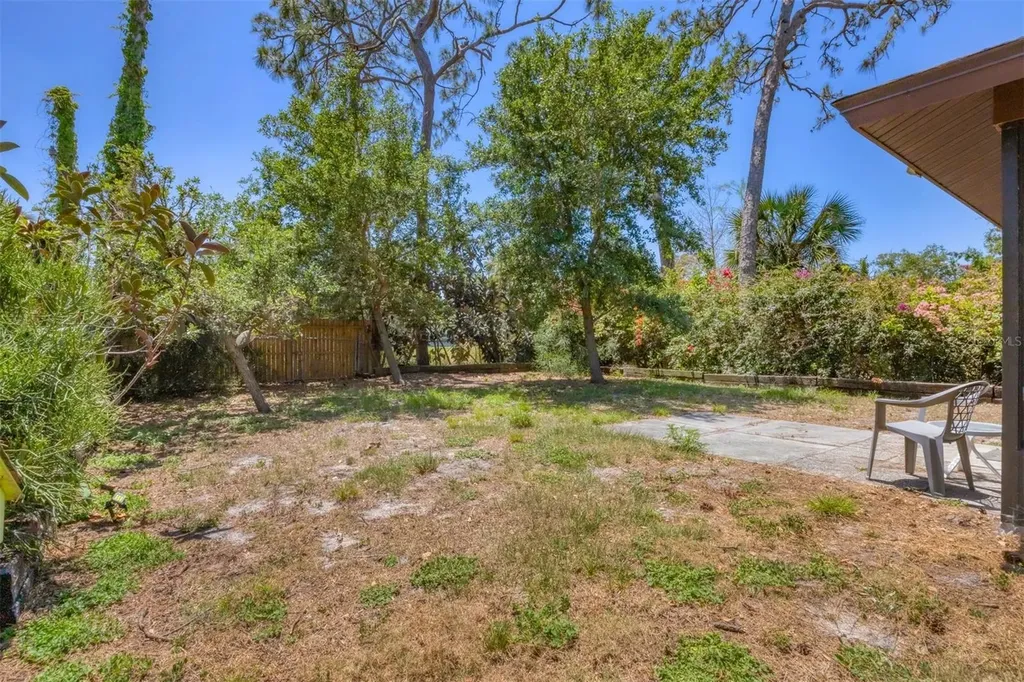 521 Artists Avenue Englewood FL 34223