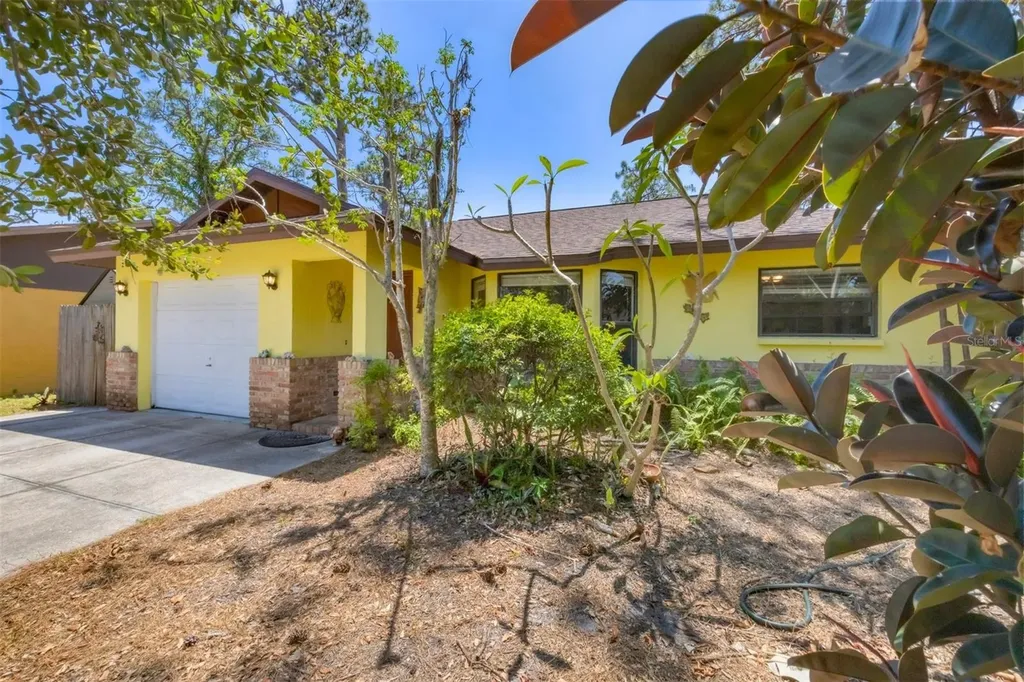 521 Artists Avenue Englewood FL 34223
