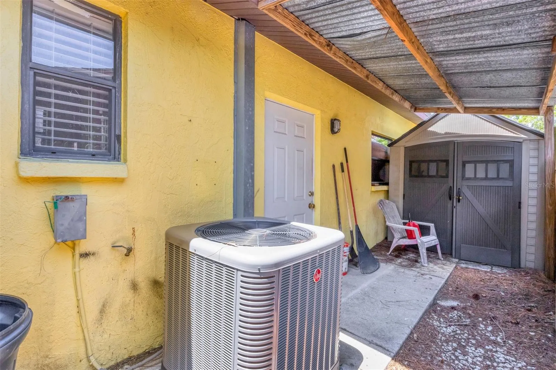 521 Artists Avenue Englewood FL 34223