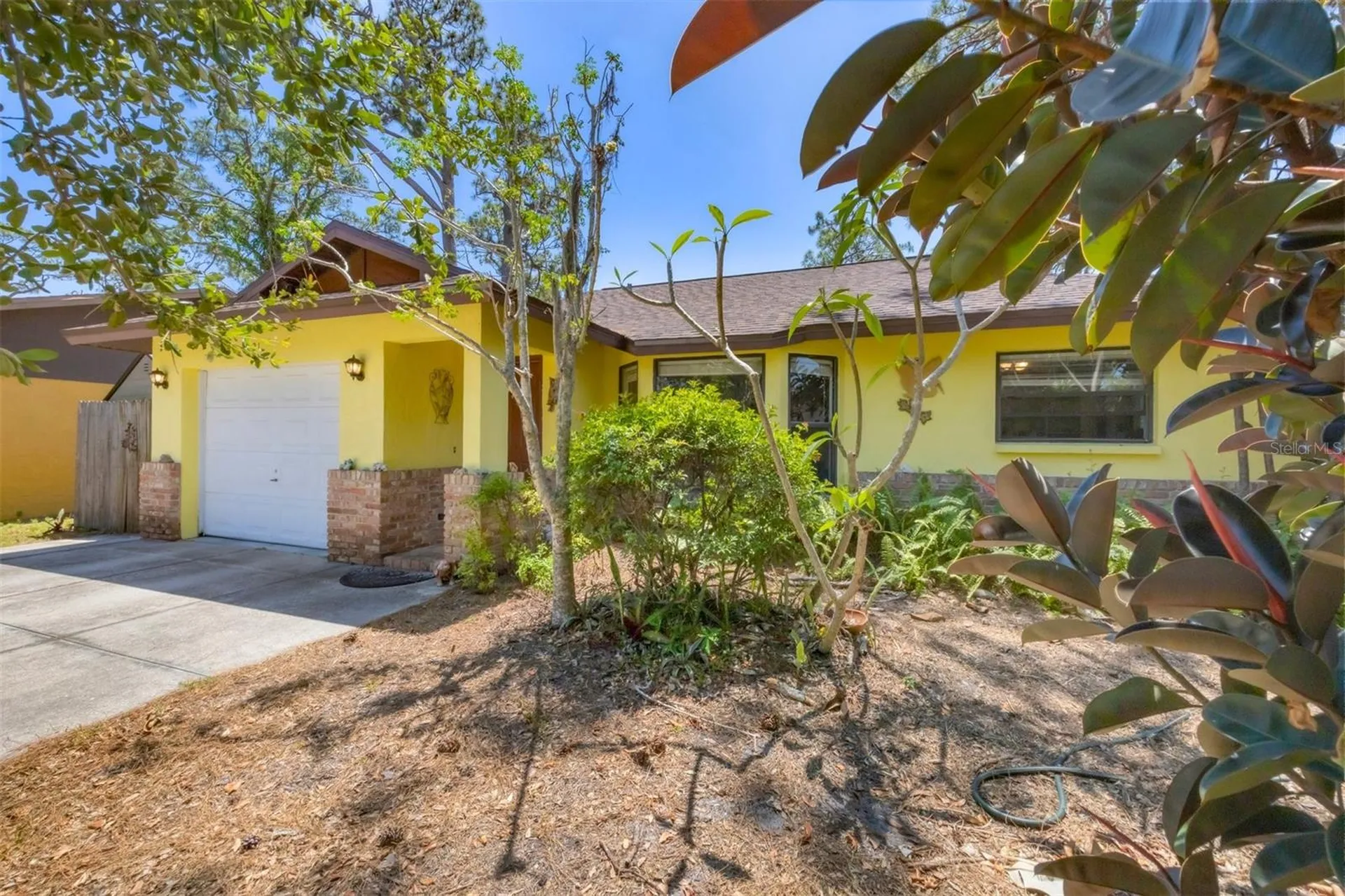 521 Artists Avenue Englewood FL 34223