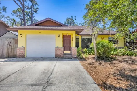 521 Artists Avenue Englewood FL 34223