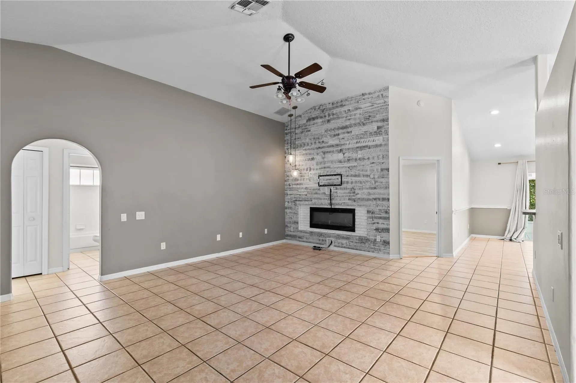 1935 Westpointe Circle Orlando FL 32835