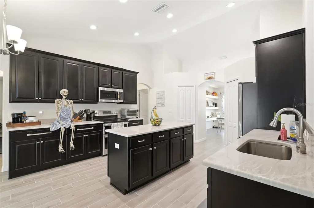 11020 Sage Thrasher Avenue Weeki Wachee FL 34614