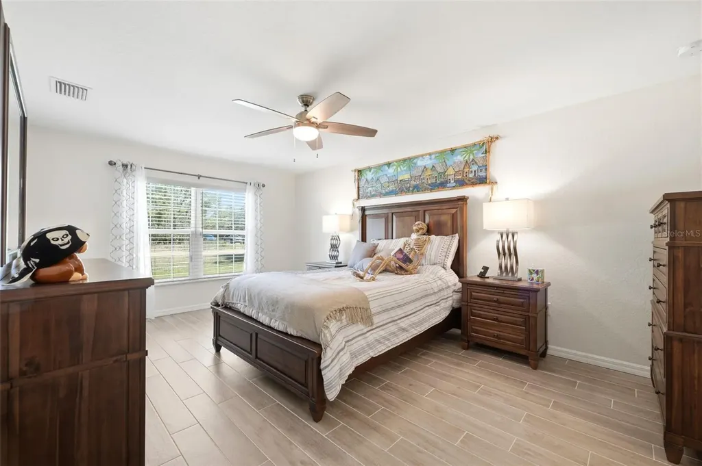 11020 Sage Thrasher Avenue Weeki Wachee FL 34614
