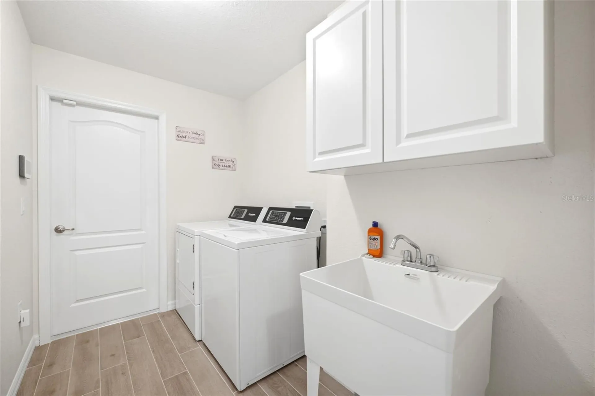 11020 Sage Thrasher Avenue Weeki Wachee FL 34614