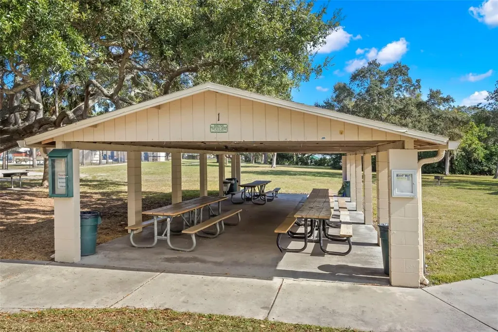 400 Glennes Lane Dunedin FL 34698