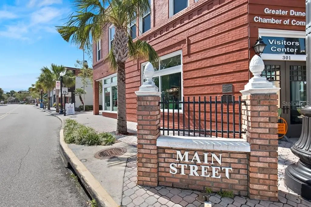 400 Glennes Lane Dunedin FL 34698