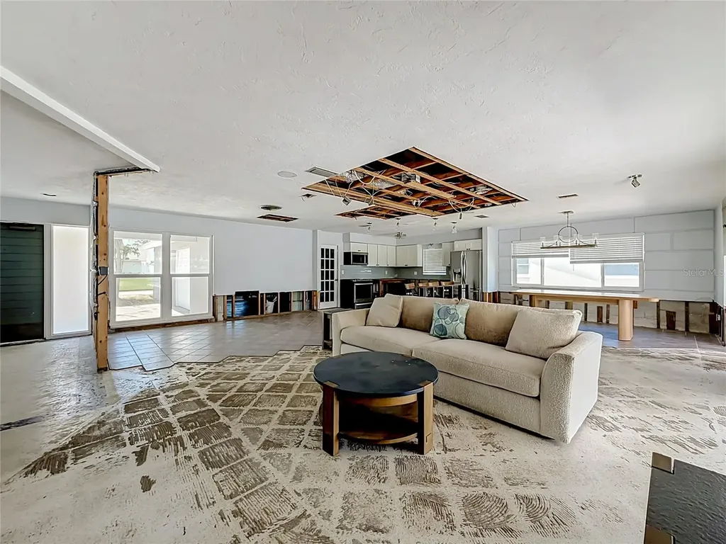 7905 11th Avenue S St Petersburg FL 33707