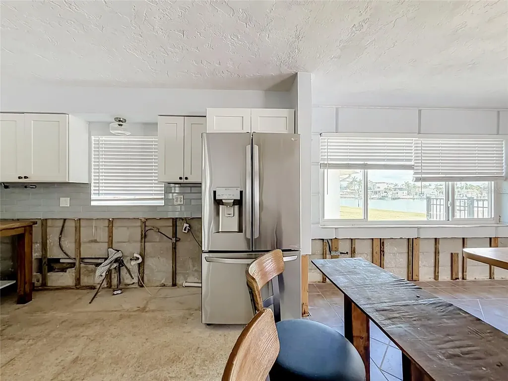 7905 11th Avenue S St Petersburg FL 33707