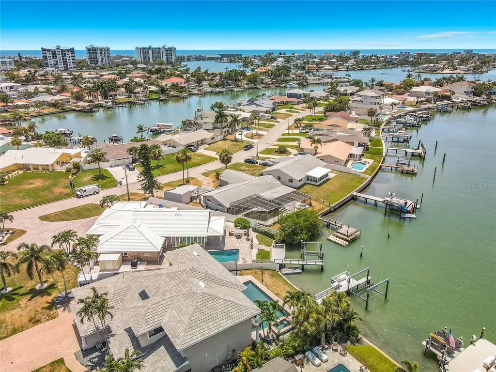 7905 11th Avenue S St Petersburg FL 33707