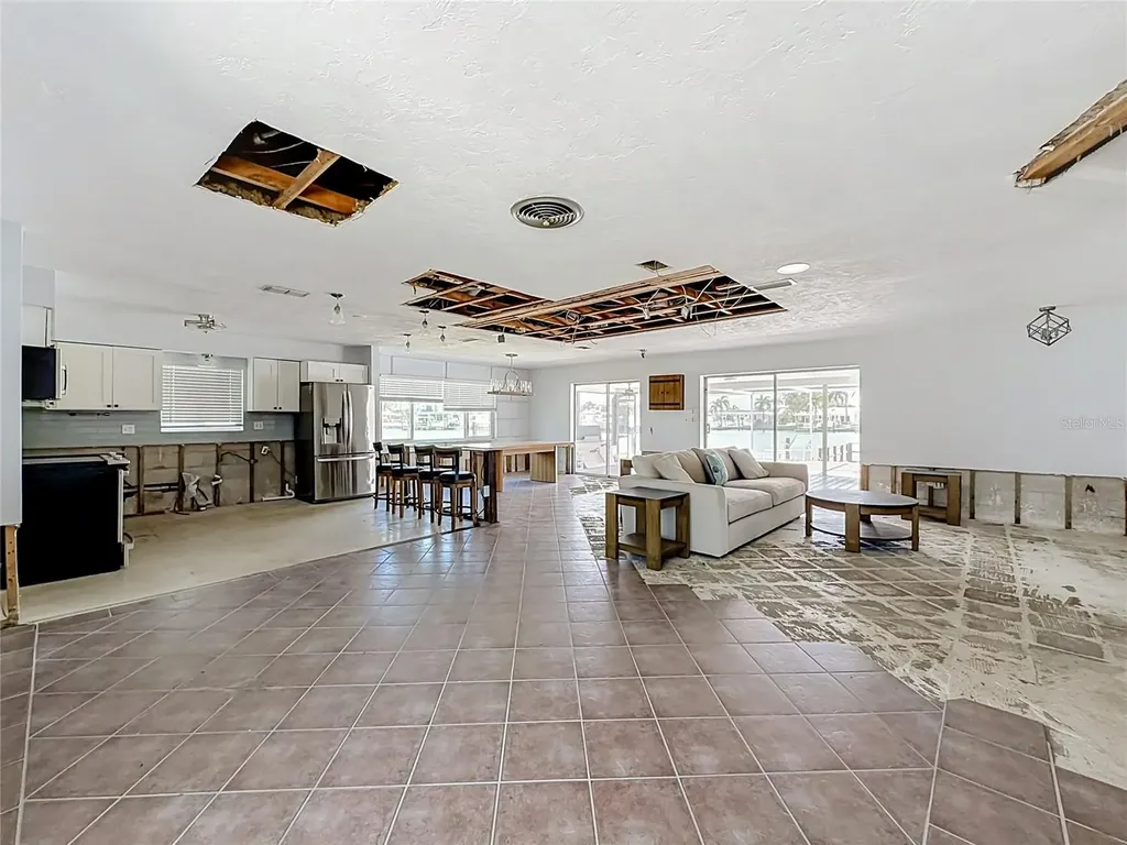 7905 11th Avenue S St Petersburg FL 33707