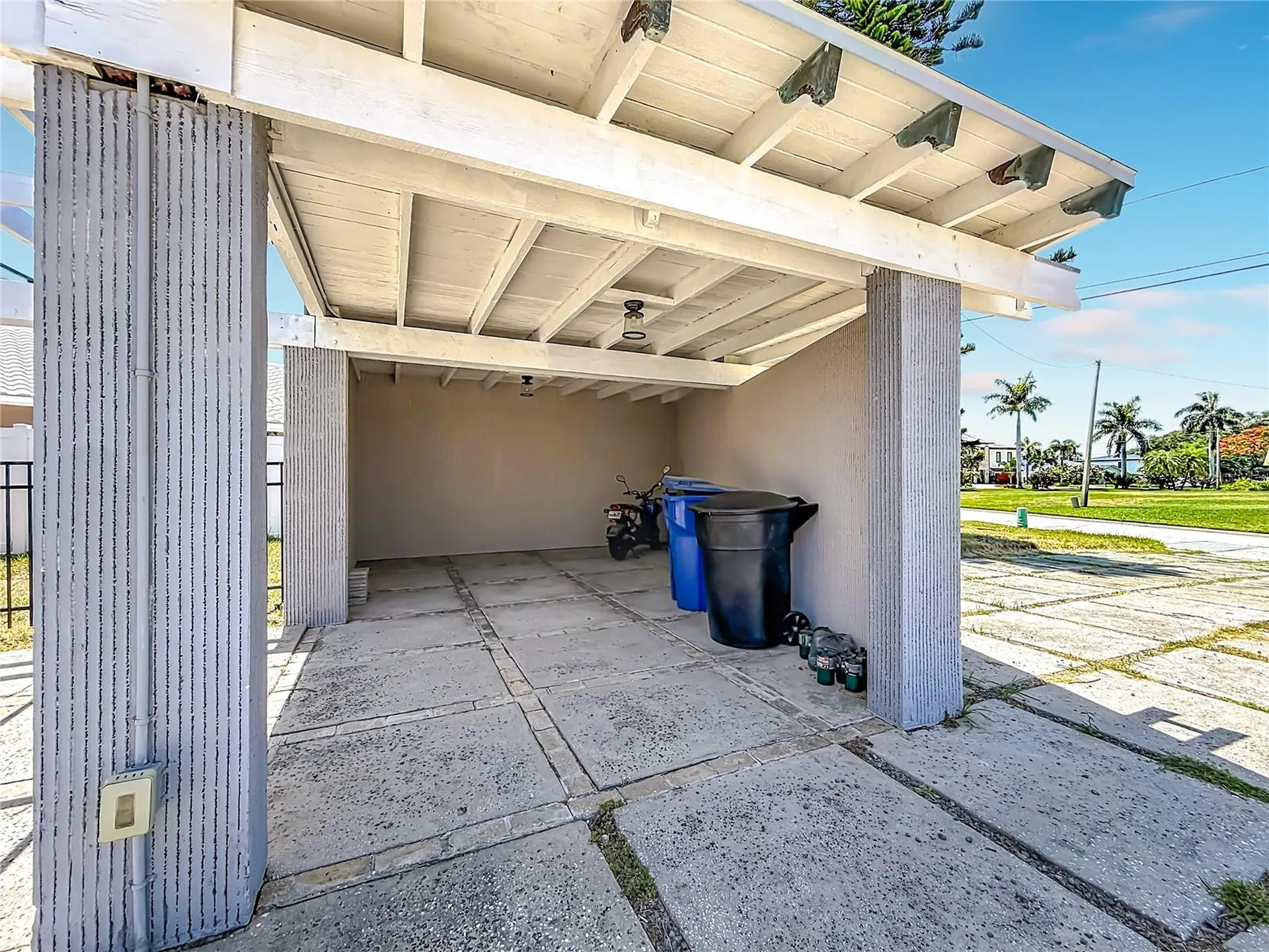 7905 11th Avenue S St Petersburg FL 33707