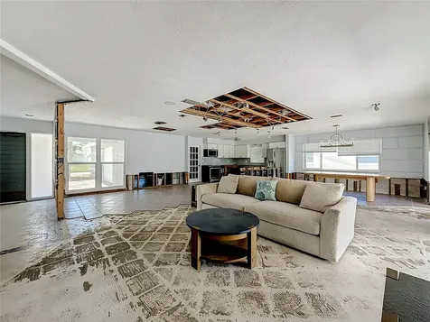 7905 11th Avenue S St Petersburg FL 33707