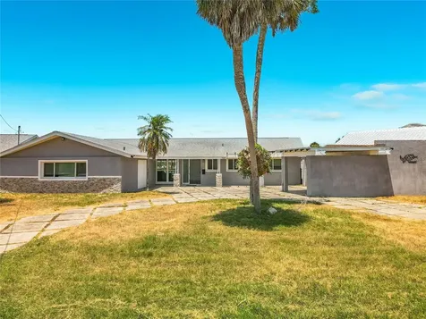 7905 11th Avenue S St Petersburg FL 33707
