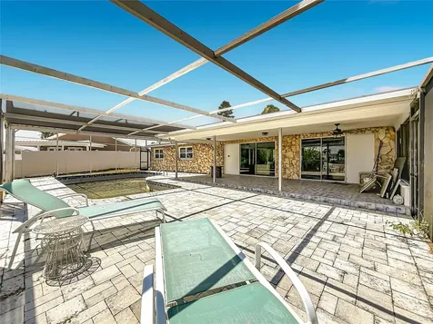 7905 11th Avenue S St Petersburg FL 33707