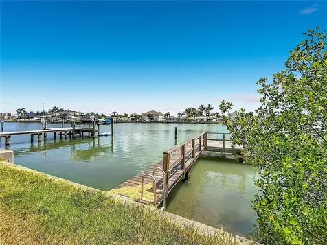 7905 11th Avenue S St Petersburg FL 33707