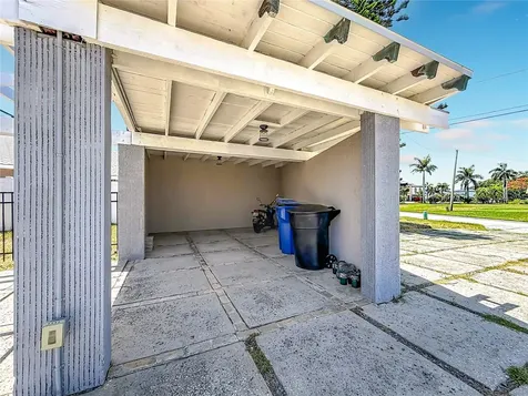 7905 11th Avenue S St Petersburg FL 33707