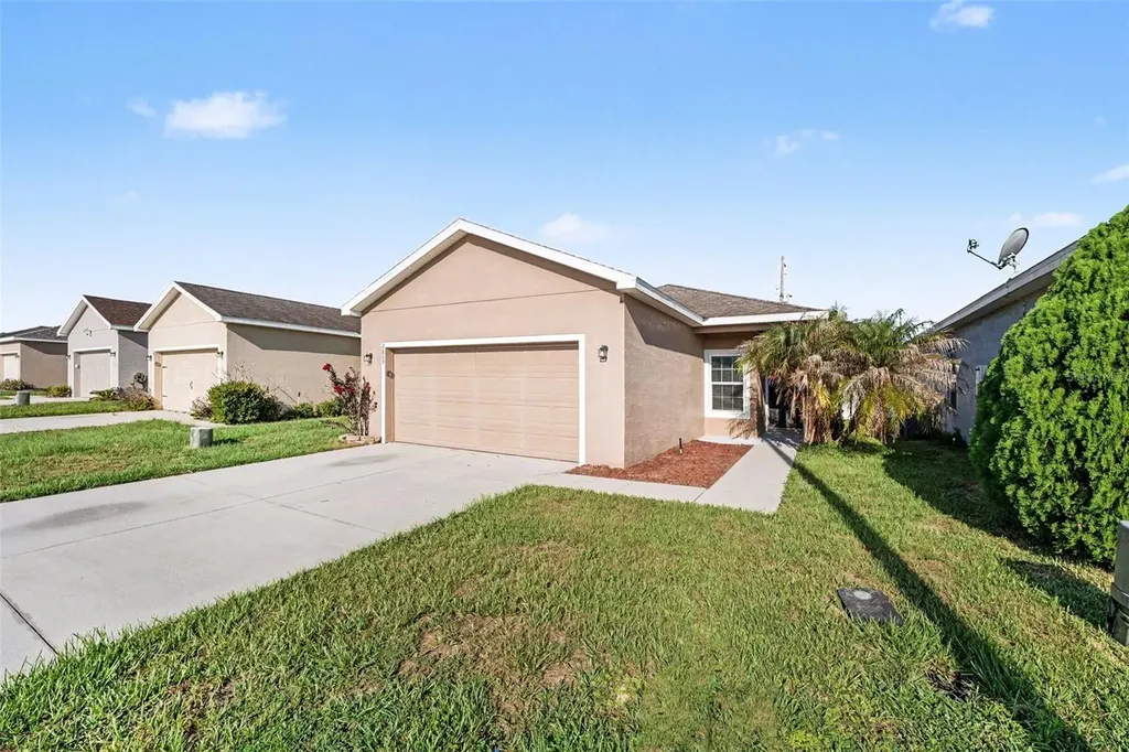 2865 Whispering Trails Drive Winter Haven FL 33884
