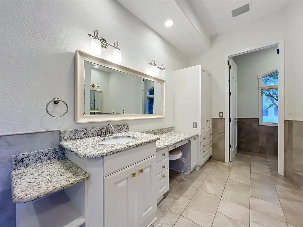 2204 Cairns Court Orlando FL 32835