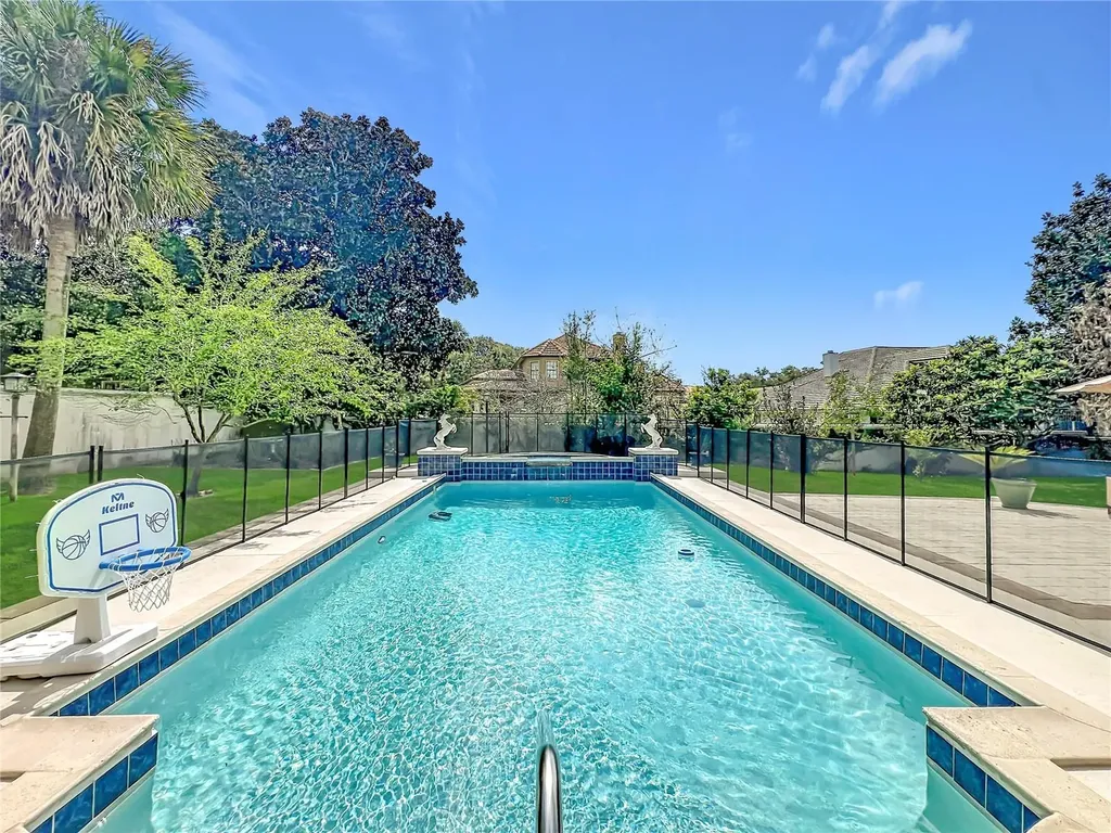 2204 Cairns Court Orlando FL 32835