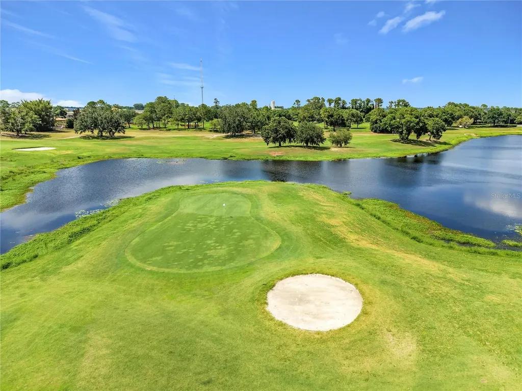 2204 Cairns Court Orlando FL 32835