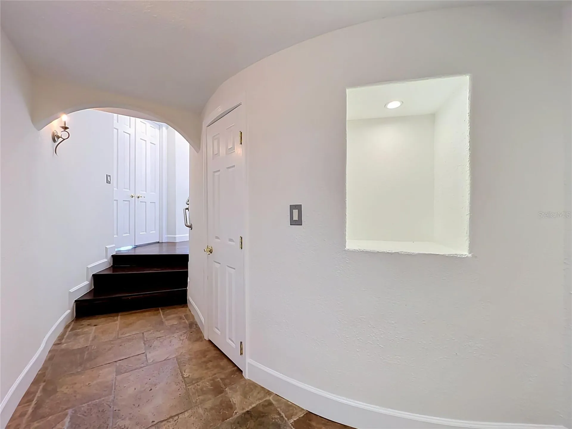 2204 Cairns Court Orlando FL 32835