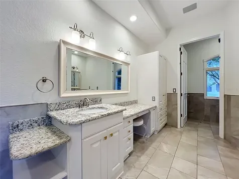 2204 Cairns Court Orlando FL 32835