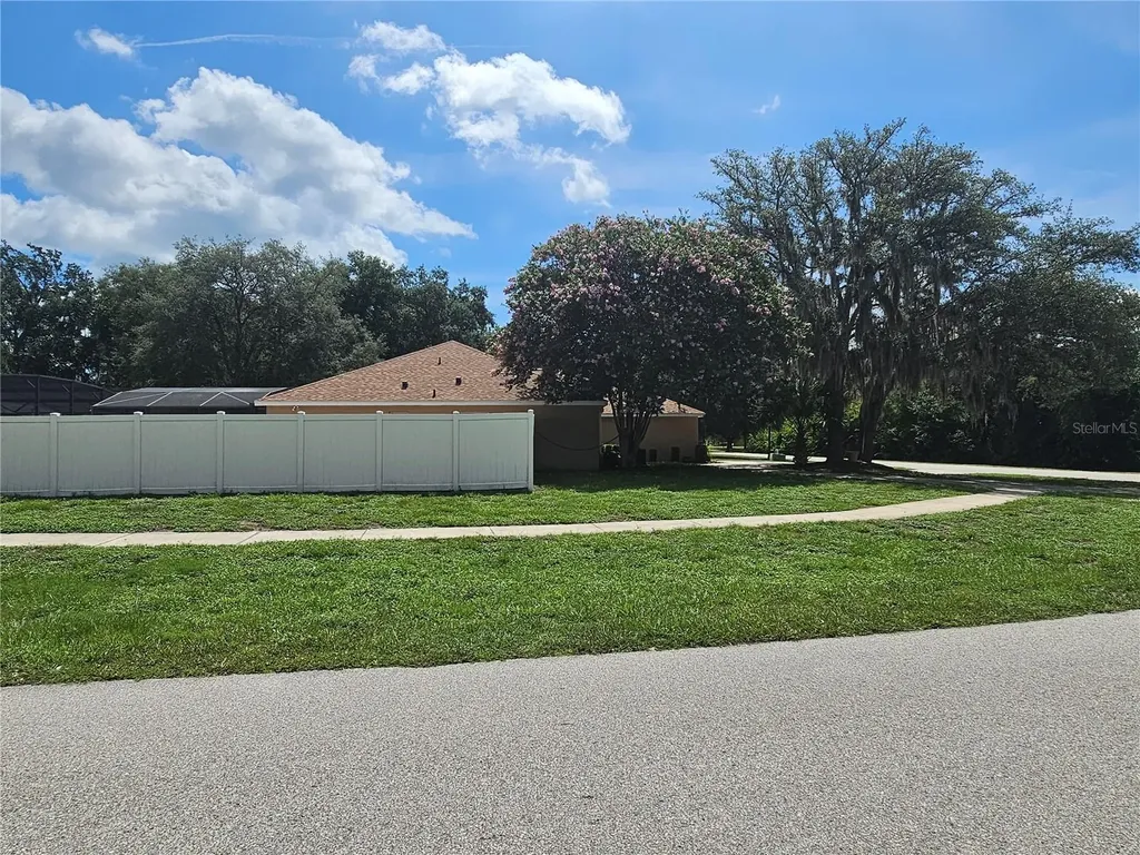 34224 Shadewood Circle Leesburg FL 34788