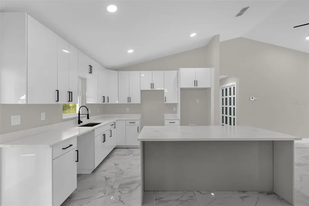 19060 SW 57th Place Dunnellon FL 34432