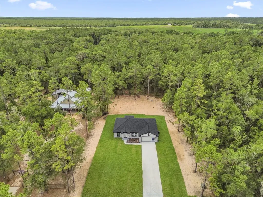 19060 SW 57th Place Dunnellon FL 34432