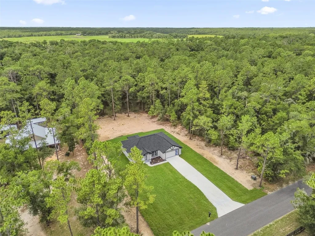 19060 SW 57th Place Dunnellon FL 34432