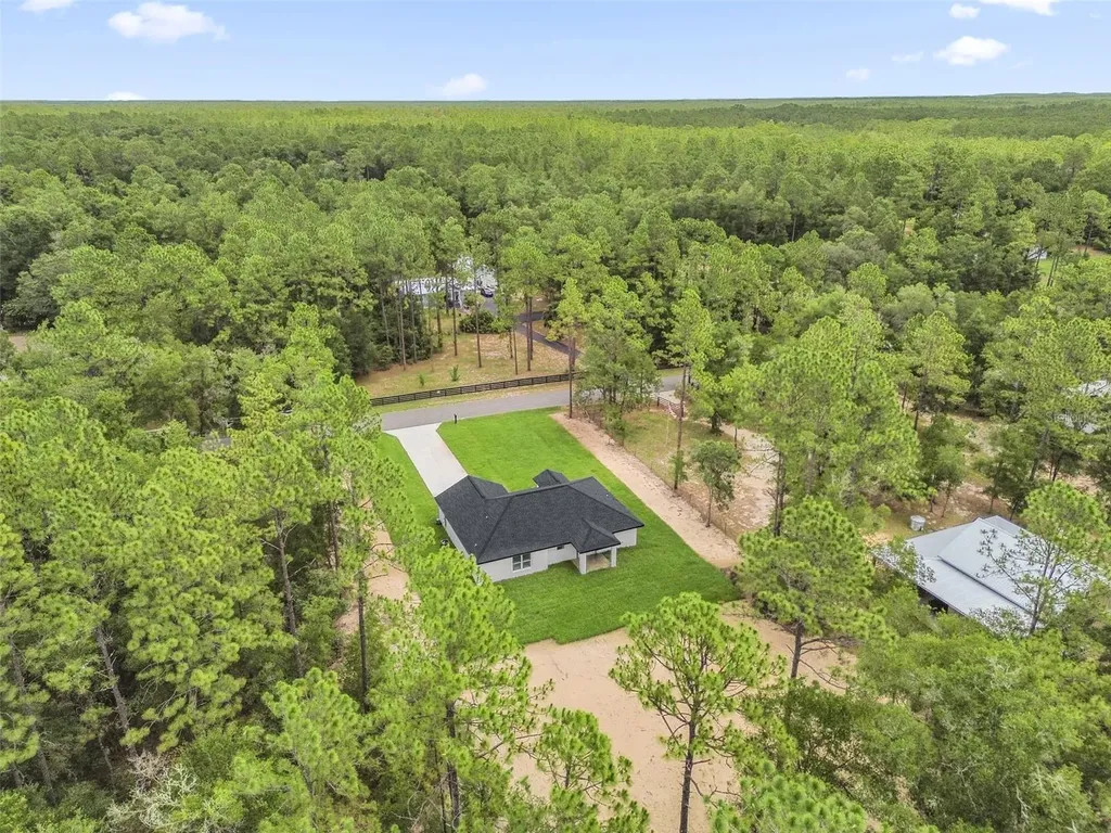 19060 SW 57th Place Dunnellon FL 34432