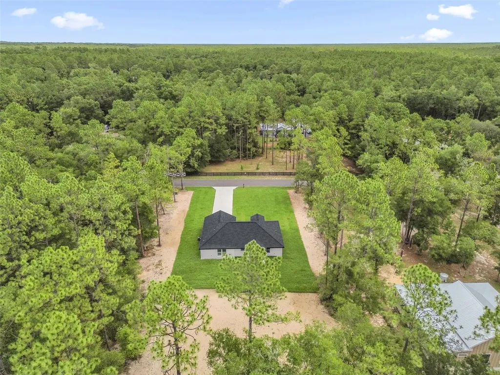 19060 SW 57th Place Dunnellon FL 34432