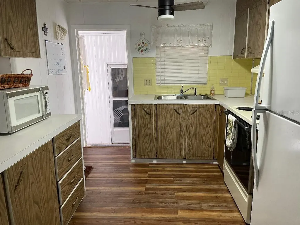 112 Palm Drive Eustis FL 32726