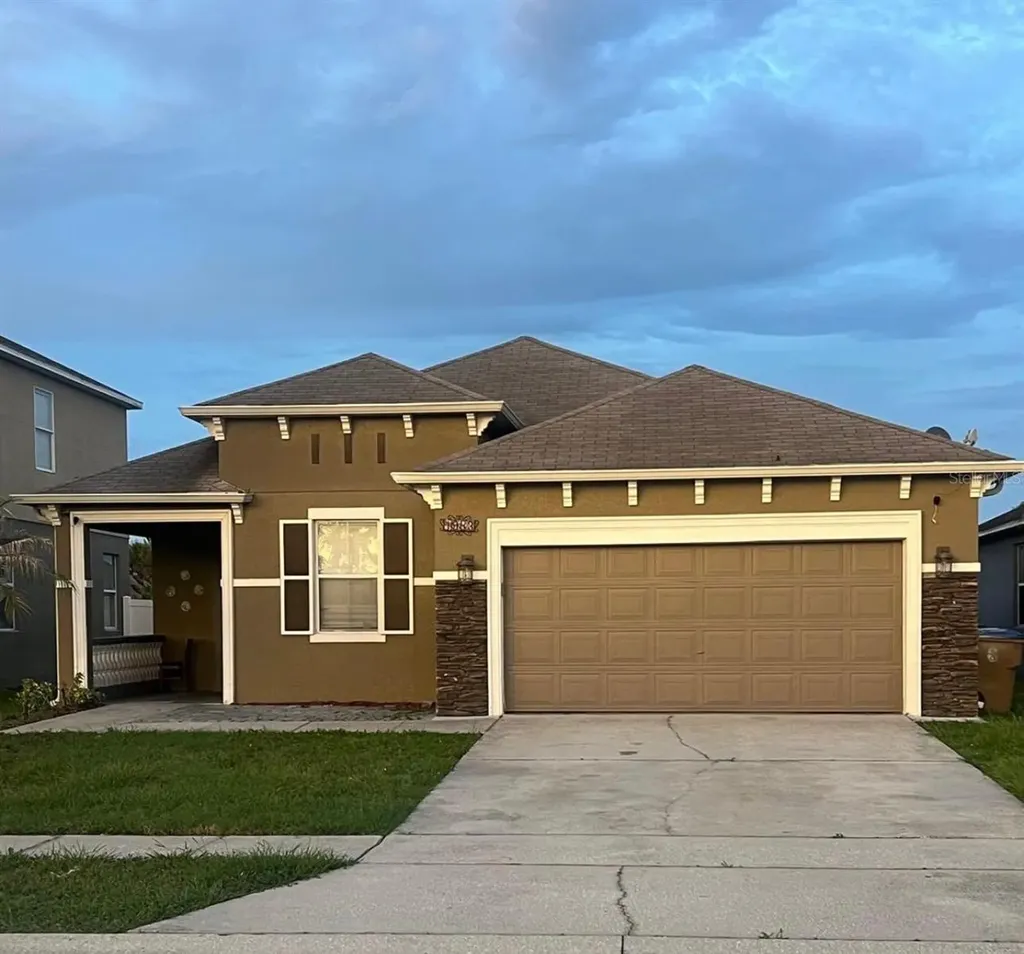 1983 Kimlyn Circle Kissimmee FL 34758