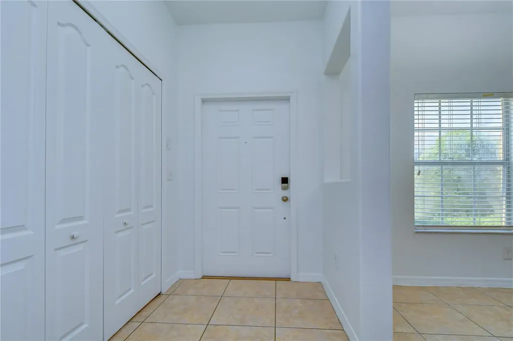 8518 Gablebend Way Tampa FL 33647