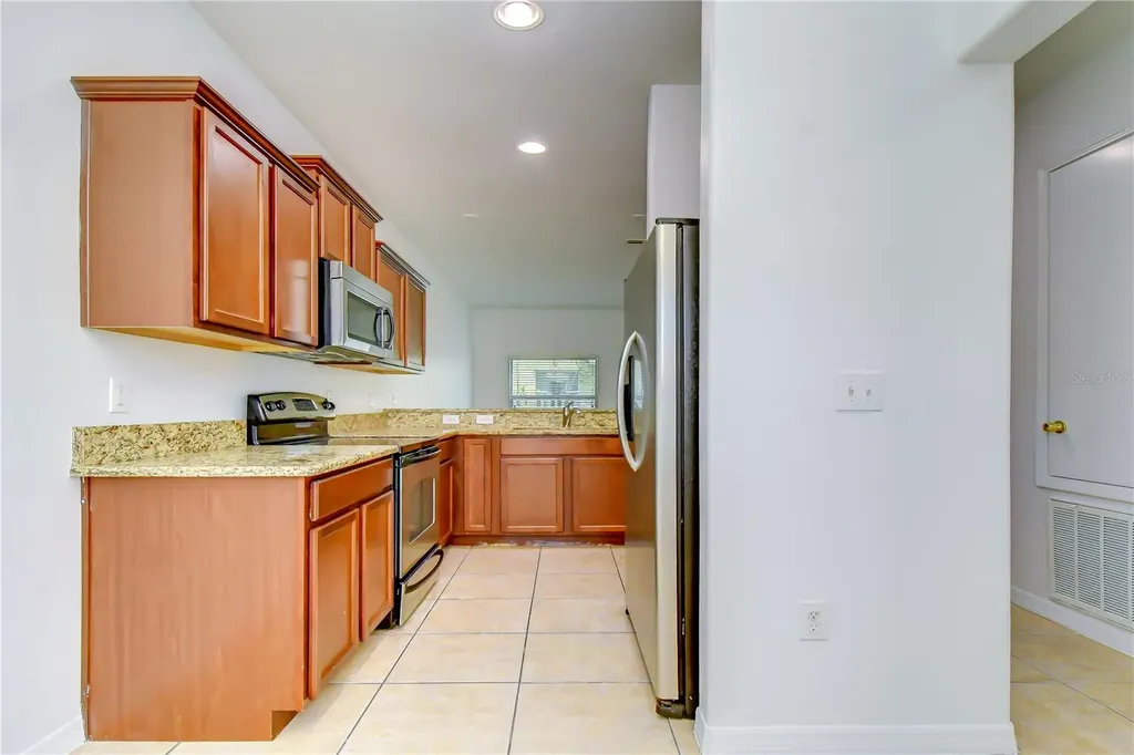 8518 Gablebend Way Tampa FL 33647