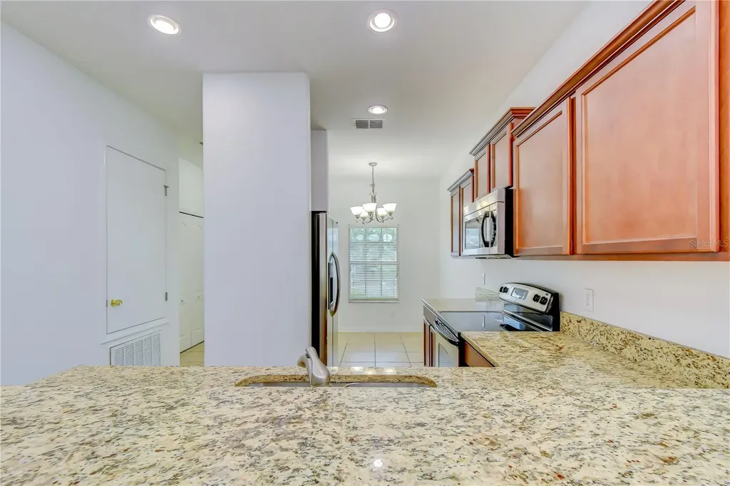 8518 Gablebend Way Tampa FL 33647
