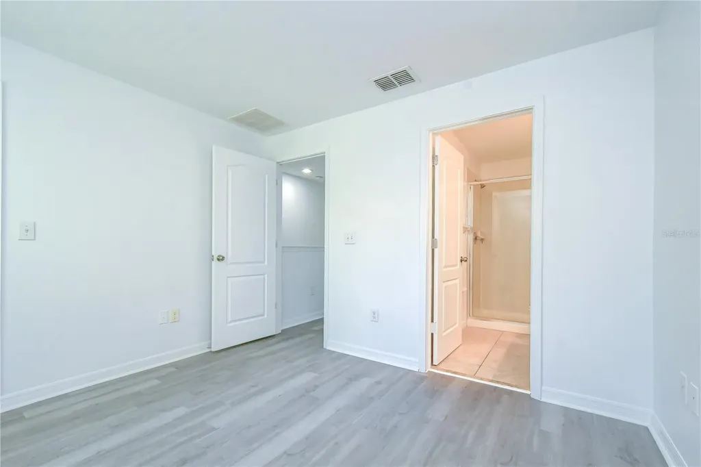 8518 Gablebend Way Tampa FL 33647