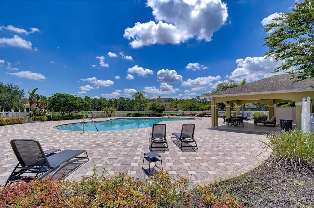 8518 Gablebend Way Tampa FL 33647