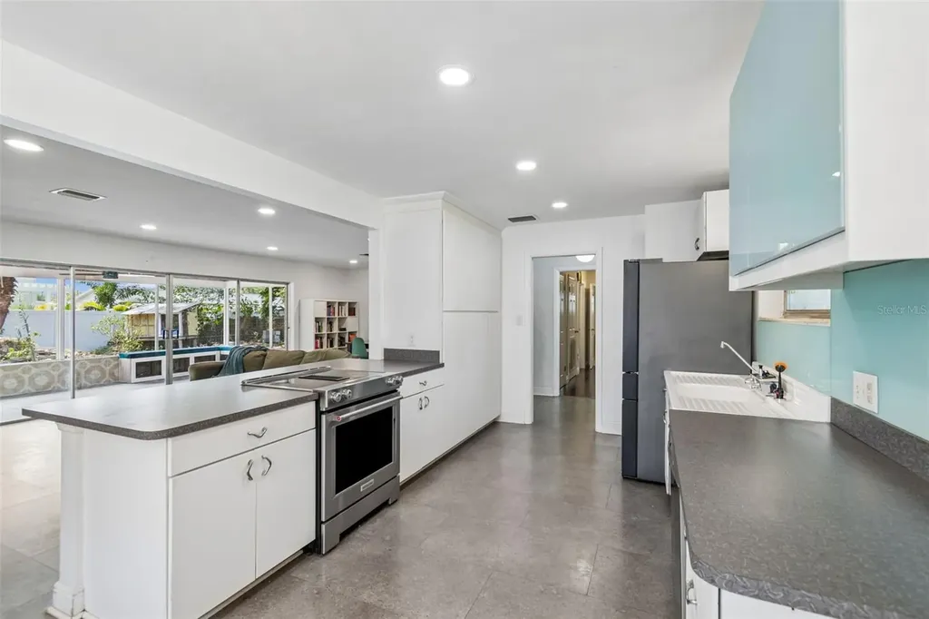 1512 S Richard Avenue Tampa FL 33629