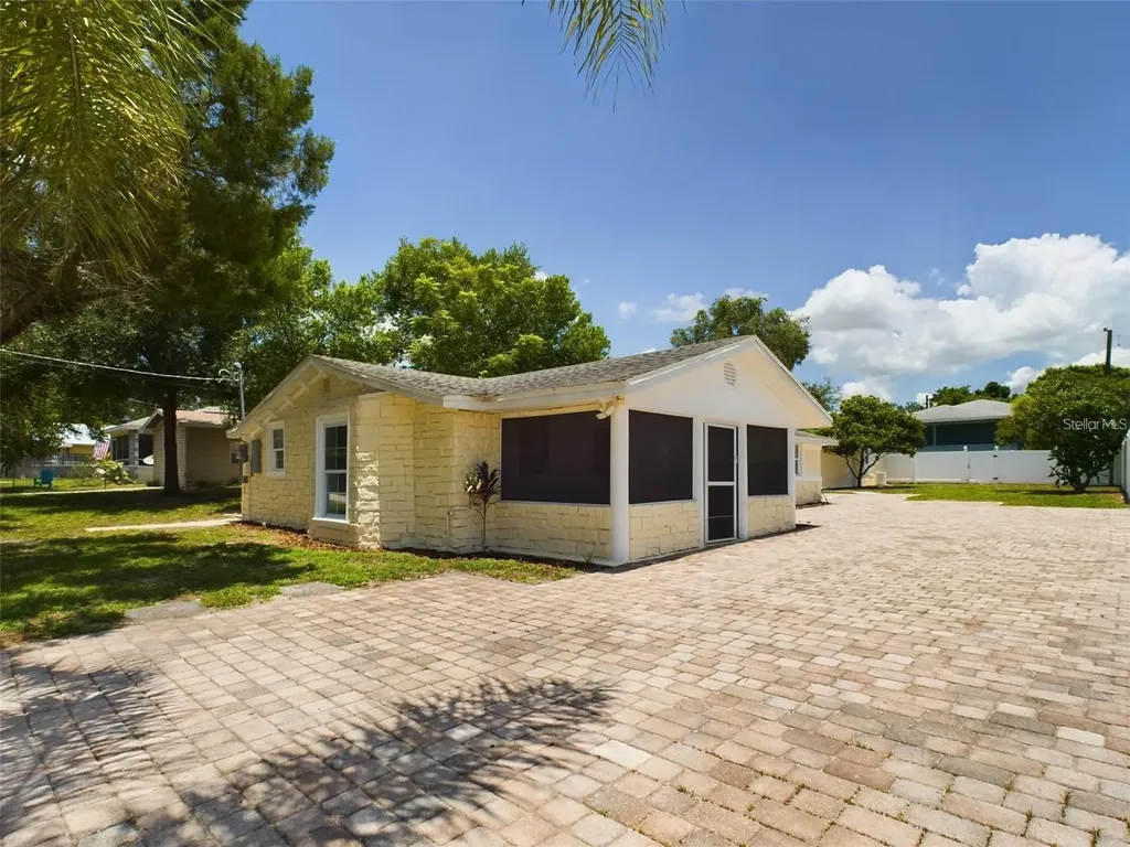 617 Lime Auburndale FL 33823