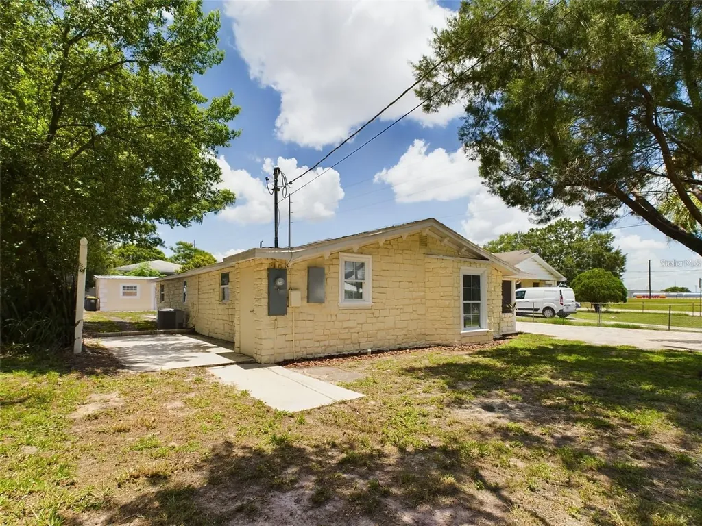 617 Lime Auburndale FL 33823