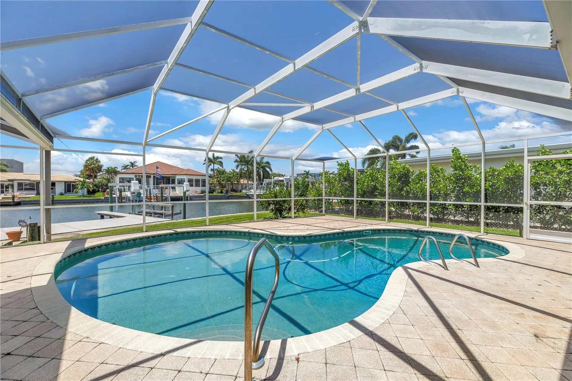 2067 Massachusetts Avenue NE St Petersburg FL 33703