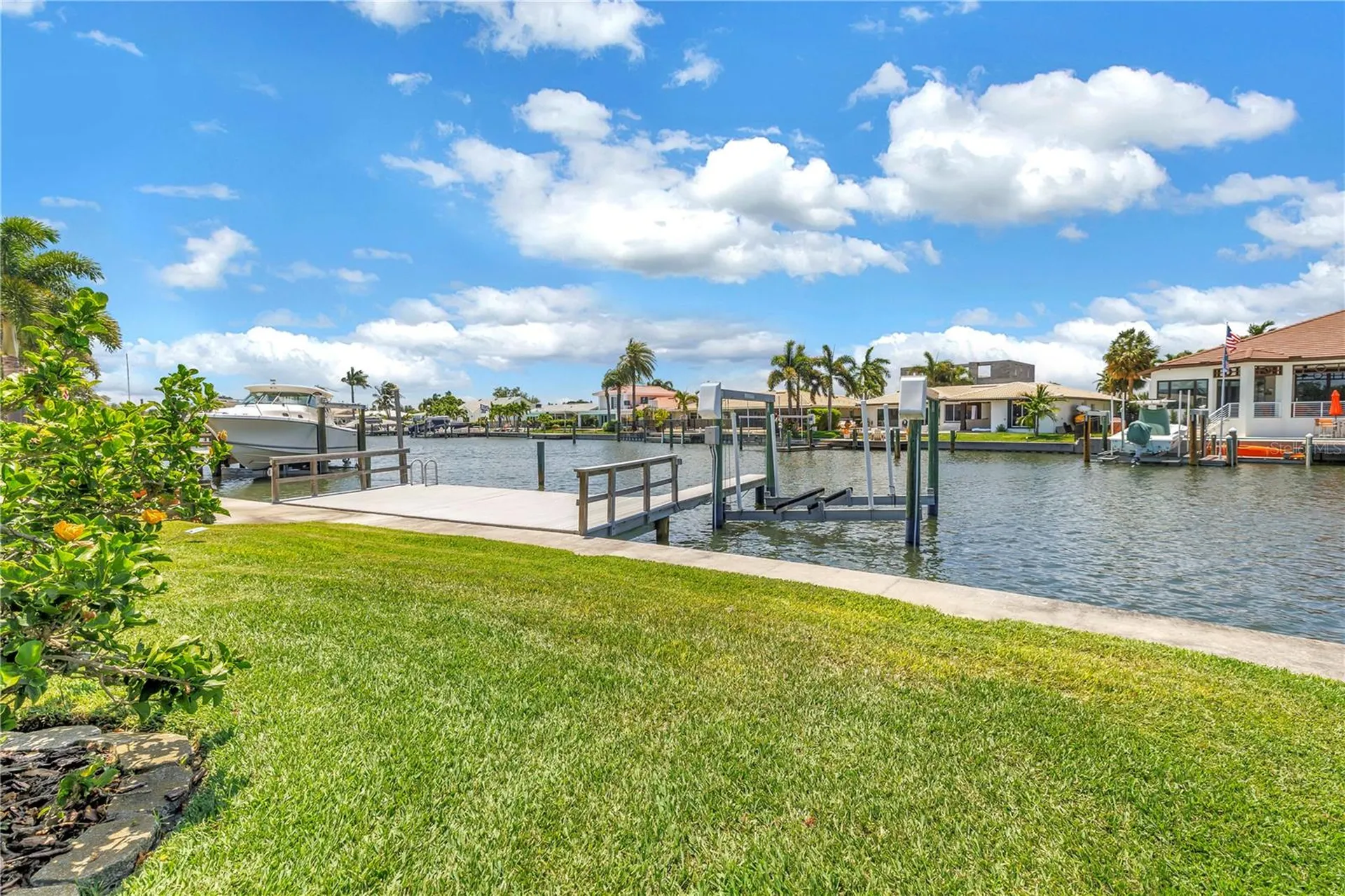 2067 Massachusetts Avenue NE St Petersburg FL 33703