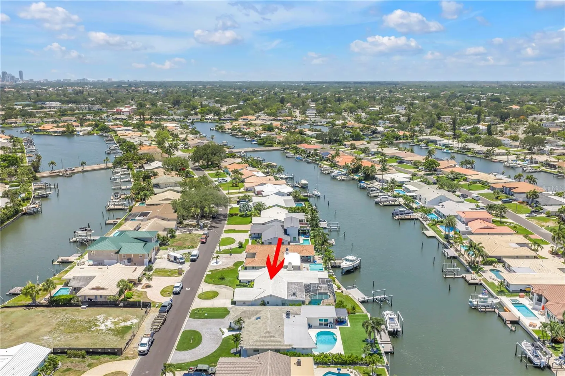 2067 Massachusetts Avenue NE St Petersburg FL 33703